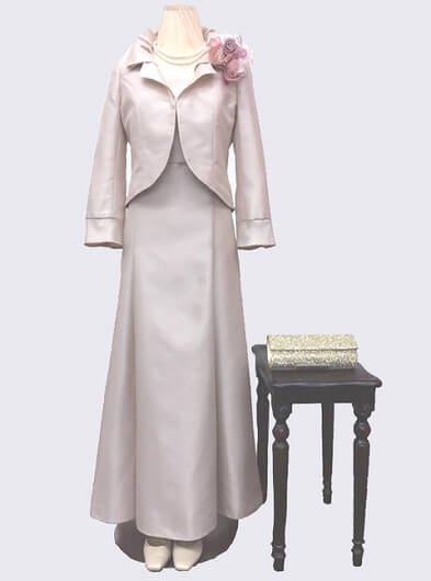 結婚式での母親の服装マナー ドレス 洋装の参考コーデを画像解説
